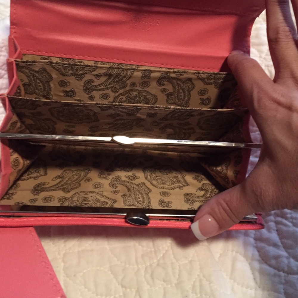 Wallet - Picture 3 of 4